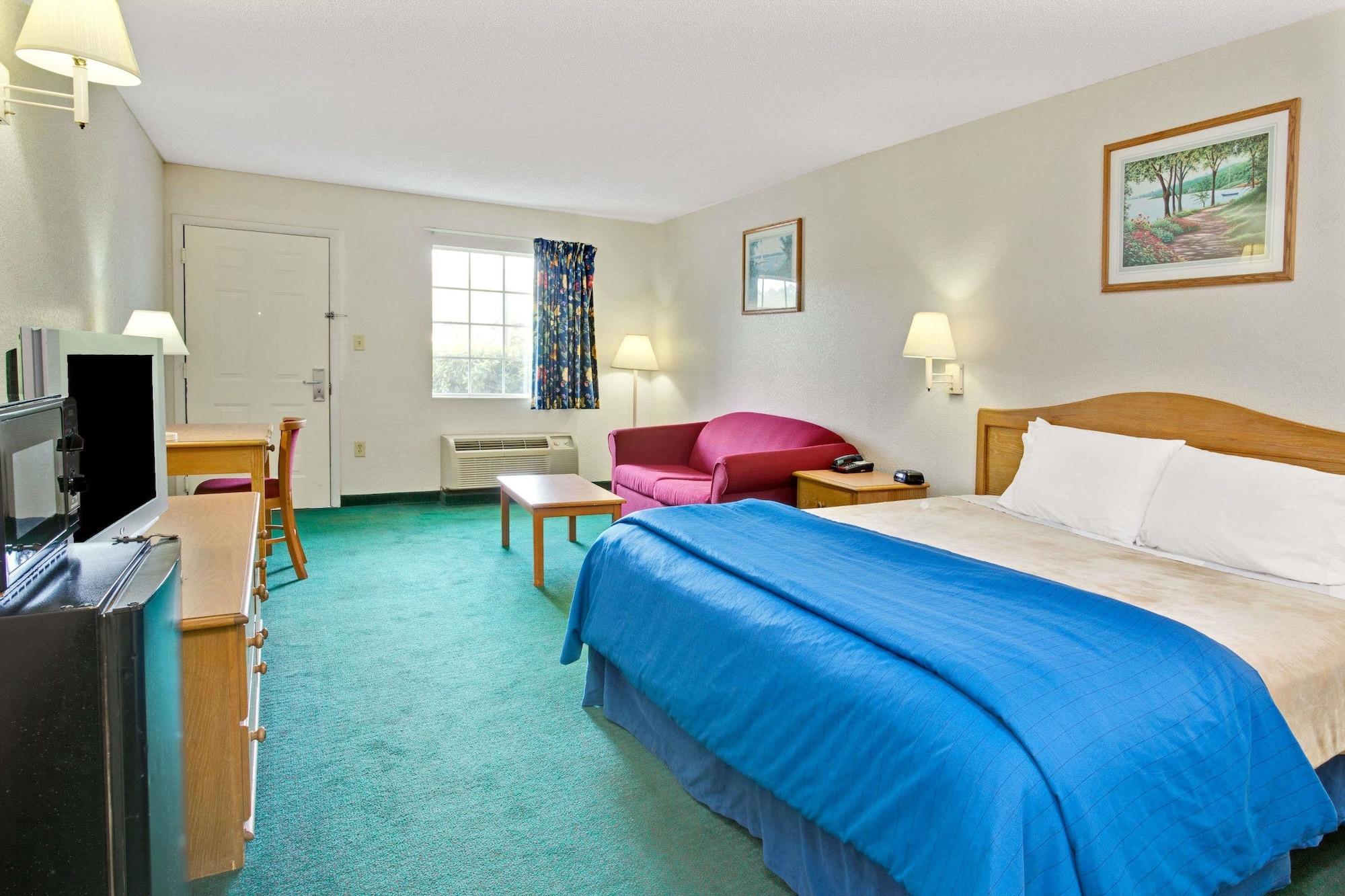 Travelodge Suites By Wyndham Macclenny I-10 Exterior photo