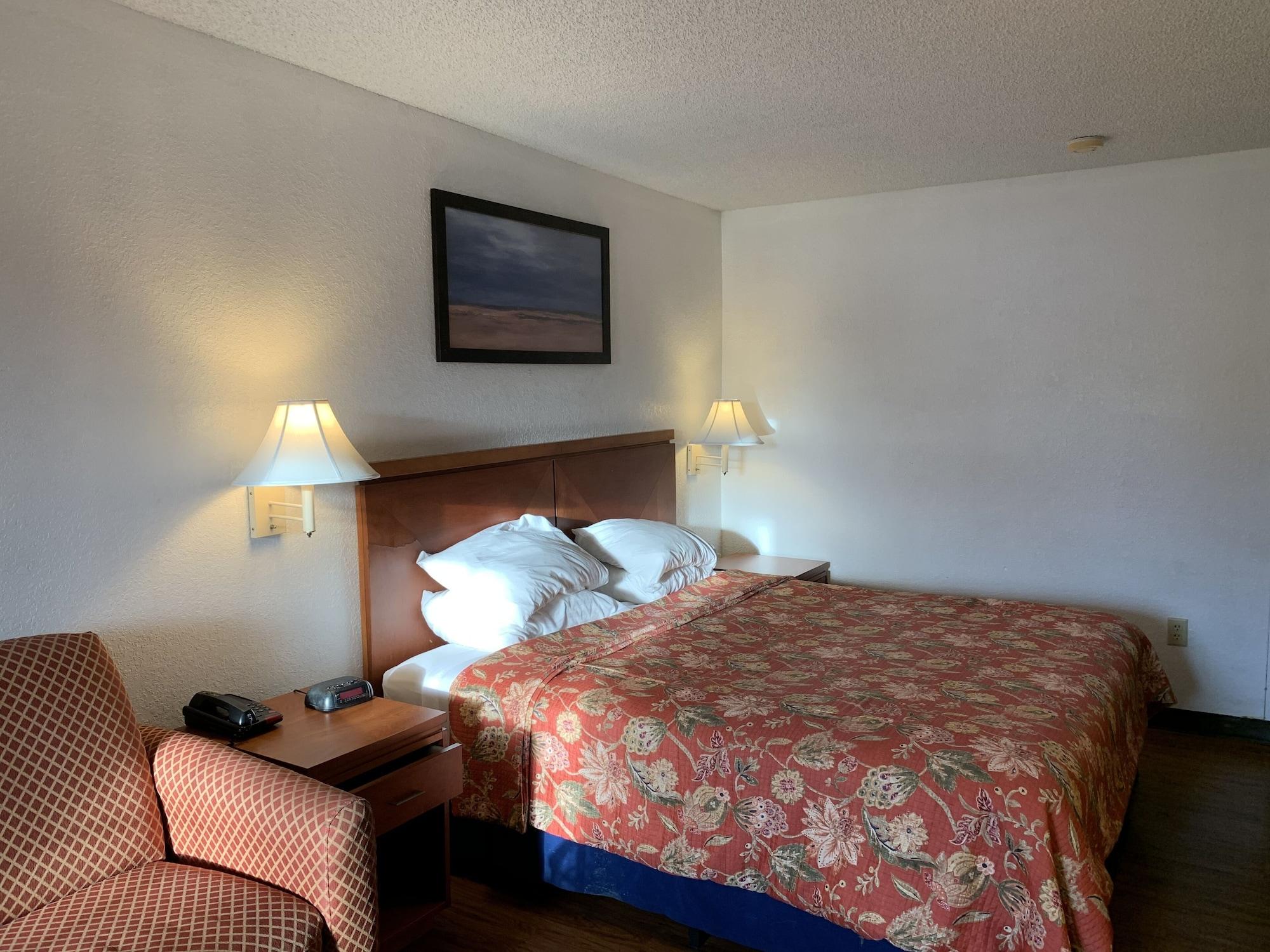 Travelodge Suites By Wyndham Macclenny I-10 Exterior photo