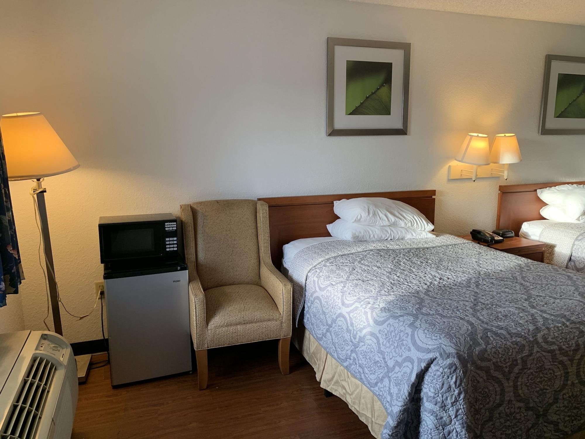 Travelodge Suites By Wyndham Macclenny I-10 Exterior photo