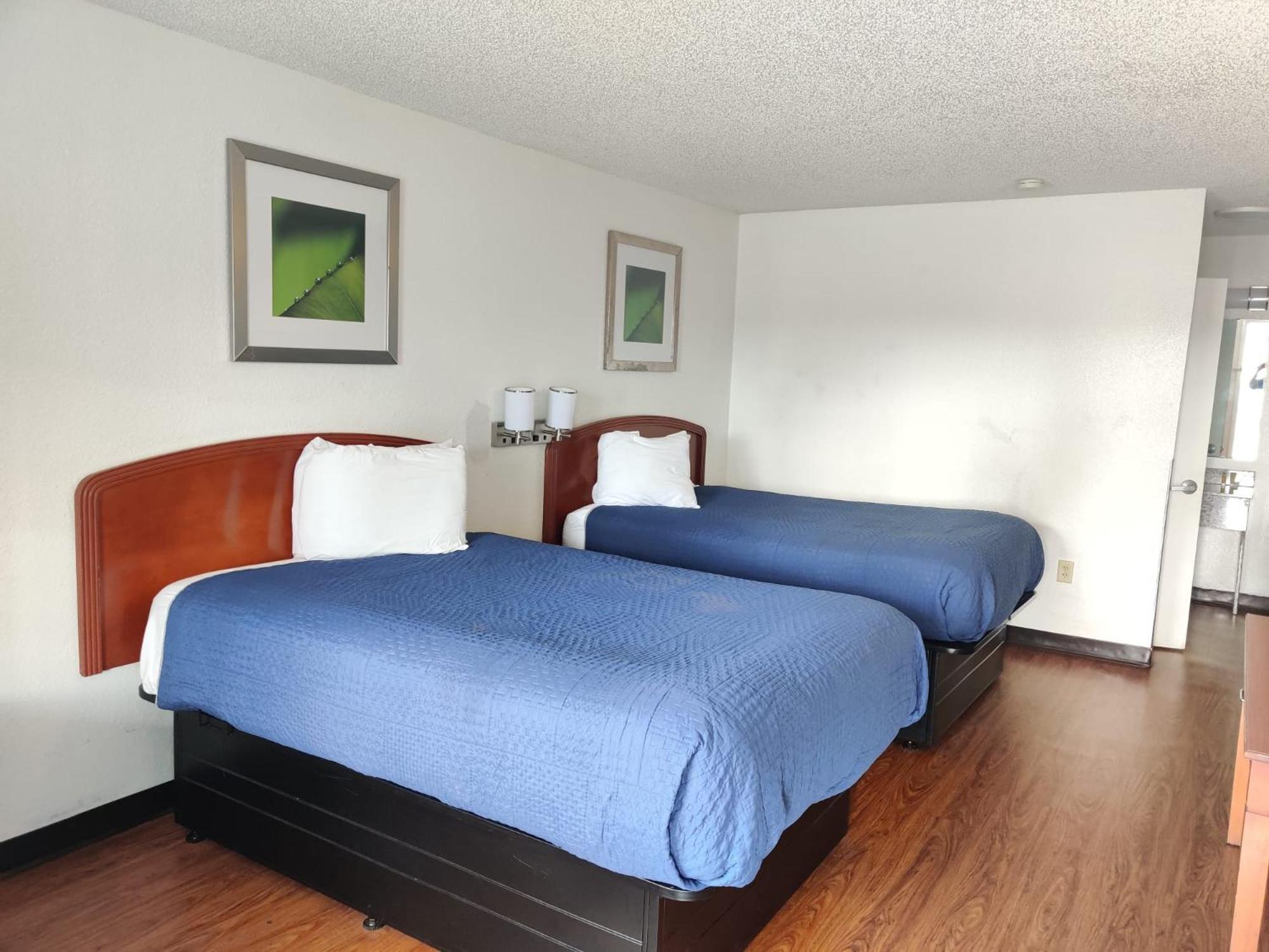 Travelodge Suites By Wyndham Macclenny I-10 Exterior photo
