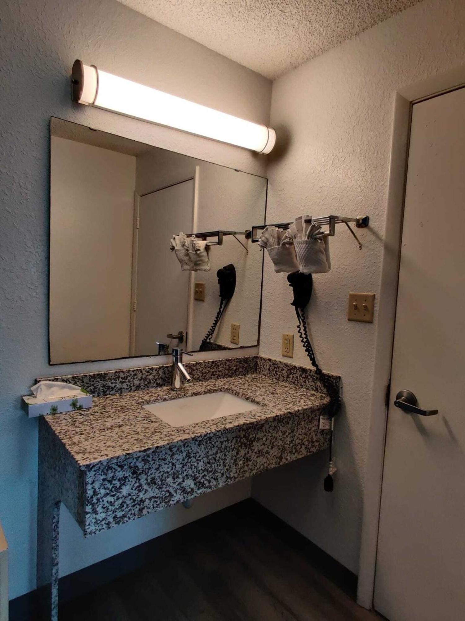 Travelodge Suites By Wyndham Macclenny I-10 Exterior photo