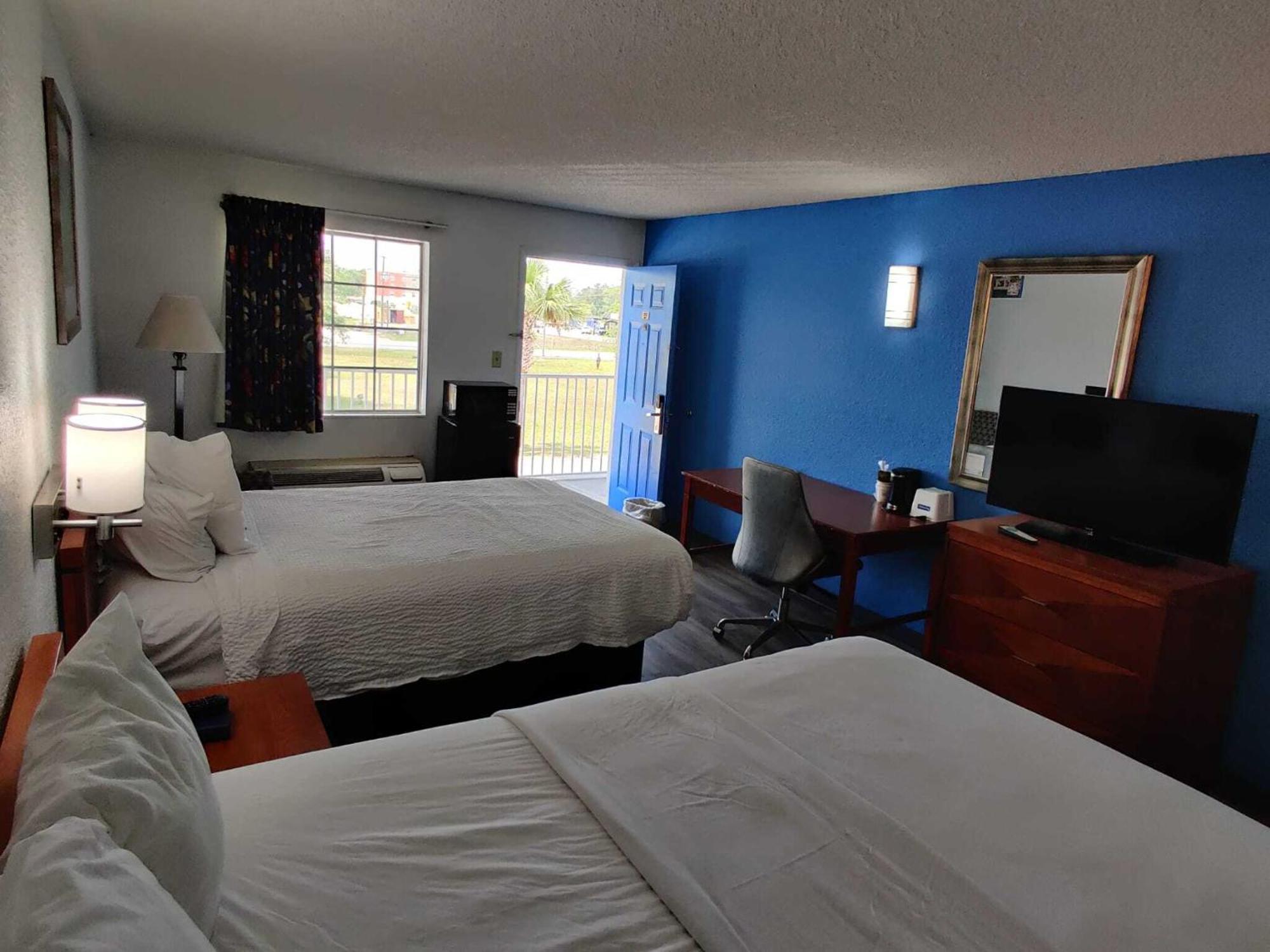 Travelodge Suites By Wyndham Macclenny I-10 Exterior photo