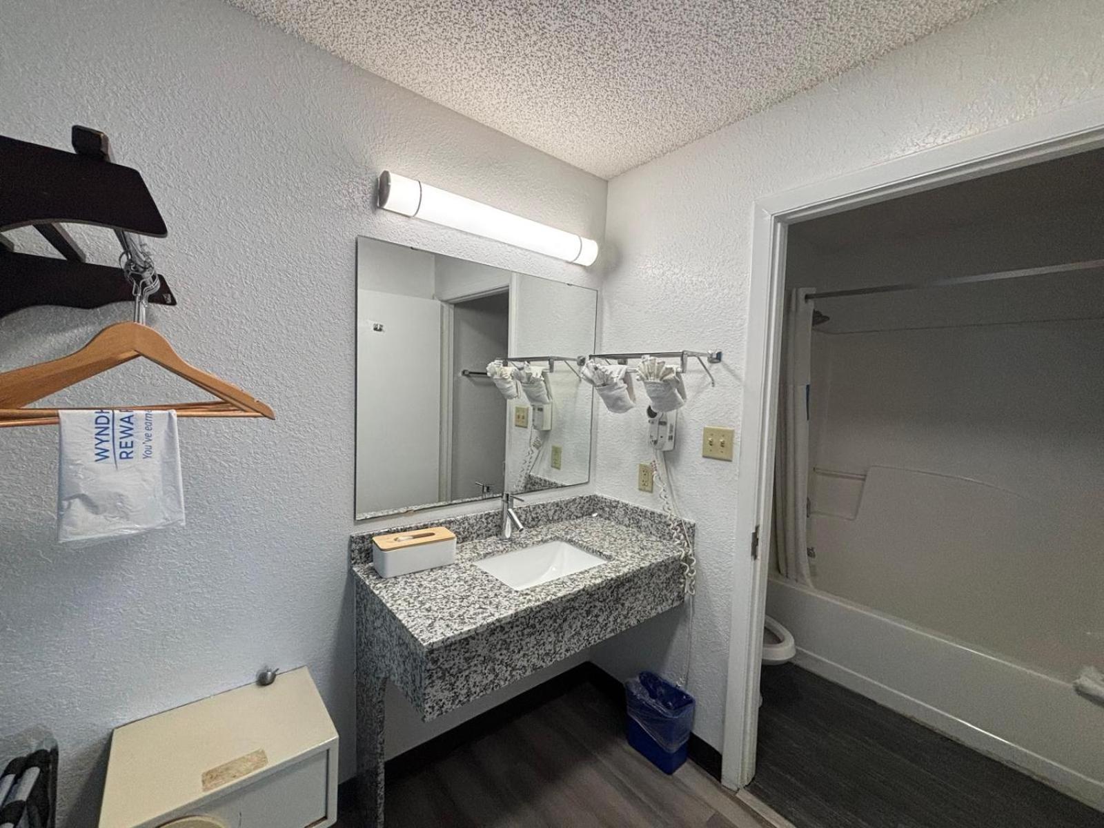Travelodge Suites By Wyndham Macclenny I-10 Exterior photo